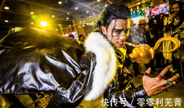 路飞|海贼王cosplay原版老沙惊现，引发众人的围观！