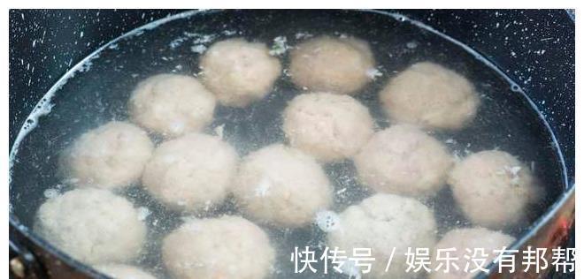 藕丸子|晒晒我家晚餐，4道菜不超过20元，大人小孩都爱，网友：真羡慕