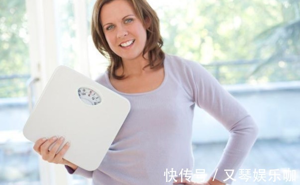 女性更年期|女性更年期不怎吃还长肉？4个原因，3个体重控制建议，一一说清