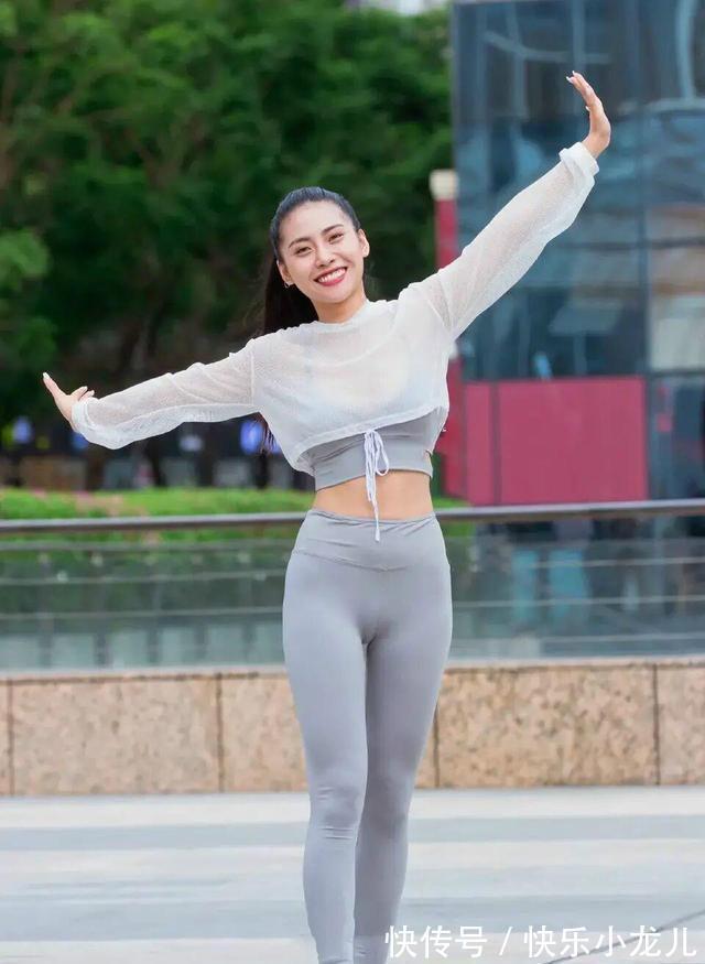 打底裤 打底裤蕴含着浓浓的时尚感,显瘦又高挑