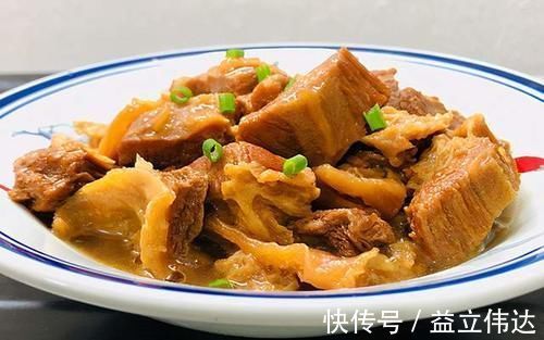 冬天常吃这种肉，暖胃又暖身，记住2个技巧，色泽红亮，肉嫩多汁