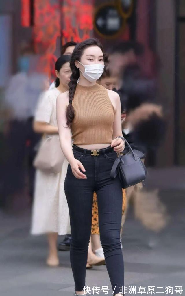 穿搭|华丽典雅的打底裤穿搭帅气有魅力,如花美眷神采迷人,还能显瘦