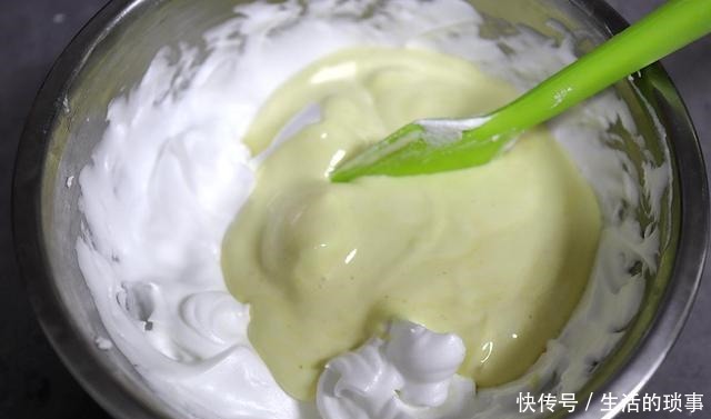 不用烤箱不用电饭煲,随便一口锅,蛋糕蒸出来,无油少糖不上火