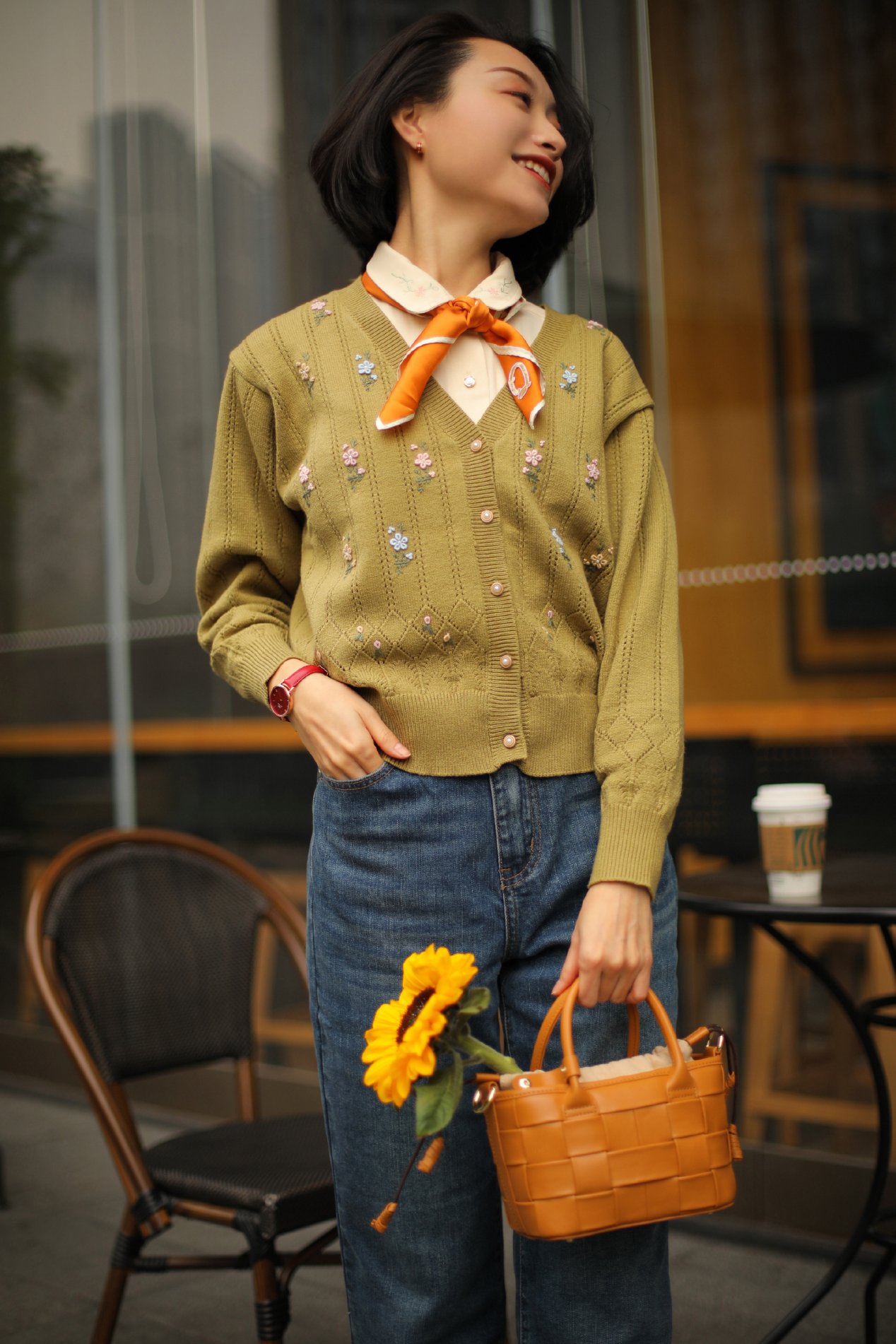 穿衣搭配没有特色？试试叠穿吧，用最基础的单品穿出独特的气质