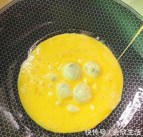 蒸鸡蛋羹,最忌直接加水蒸,再加这一步,鲜嫩无蜂窝,入口即化!