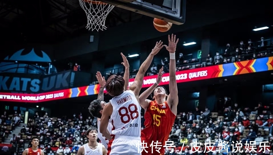 奇招|比郭士强+杨鸣更会用郭艾伦?杜锋奇招打爆日本,网友:太强了!
