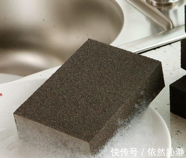 我家刷锅从来不用钢丝球，用这五种工具，干净、轻松还不伤手