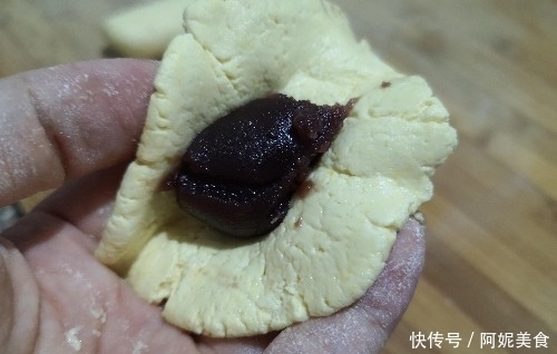 糯米滋|此零食老少皆宜,自己在家做,蒸一蒸10分钟搞定,再也不用买