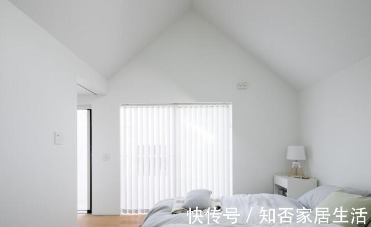 日本设计师的家，果然非同一般，窗台加宽做休闲区，室内窗双面用