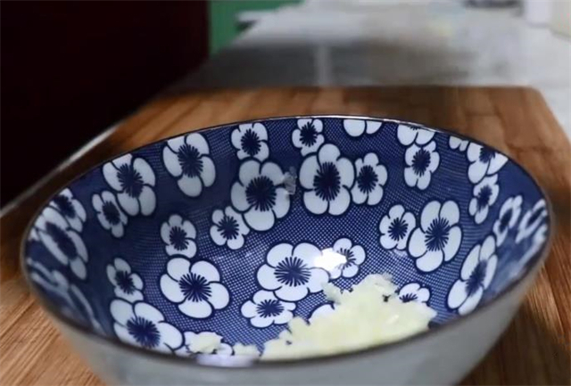 豆腐别再炒着吃，教你一个更好吃的家常做法，吃完还想吃