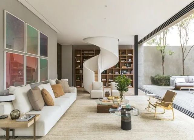 黄铜|绝了绝了!有一个这样的茶几,还会怕客厅丑?