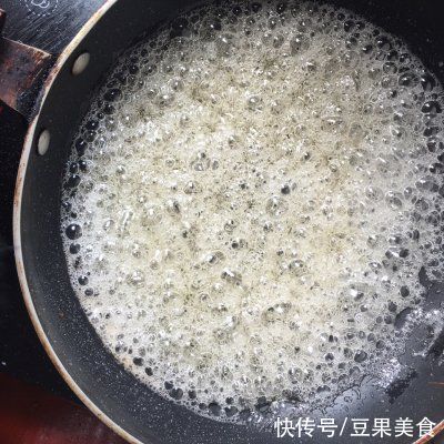  这道冰糖葫芦到底是谁发明的，我吃了半碗都不解谗