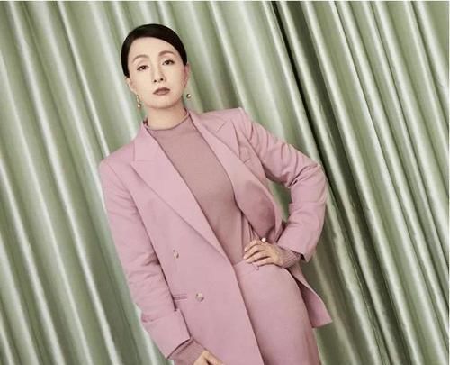 卷发|今年最心动的5款发型,超显脸小还不挑人,给你的气质加分