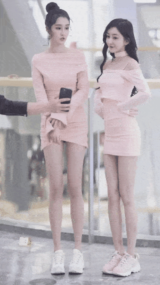 |搞笑GIF段子:天天看着这些东西,能工作好吗