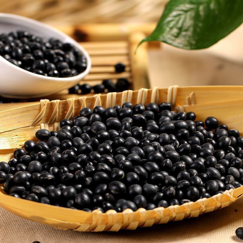 玻璃瓶|黑豆加上此物,每天吃几口,腰不酸腿不软,女性常吃白发少皮肤好