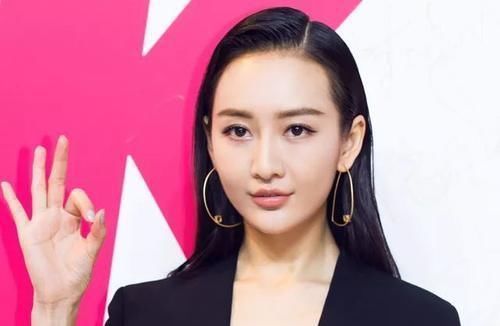 你属于哪种“秃头”类型?找到对应显发量的发型,快来get这些技巧