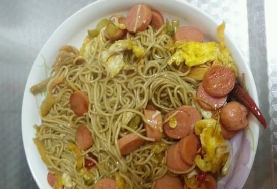 煮面条时，一煮“软趴趴”？注意这3步，面条劲道爽滑不软烂