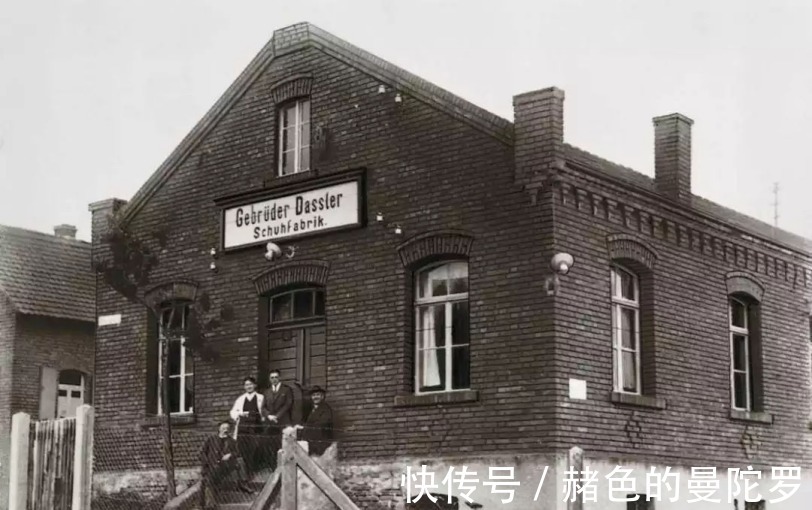 巴菲特|净利暴跌96五折自救巴菲特的运动鞋最有趣, NIKE继承人穿阿迪!