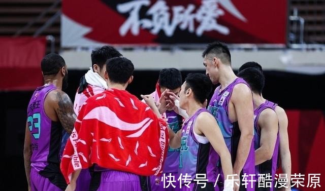 余嘉豪|外援回归大包大揽;CBA应不应该全华班新秀成长不能为外援让路