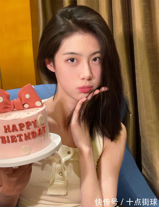 女篮|内蒙古女篮夺冠,球队18岁颜值担当爆红网络,身高1米9超美大长腿