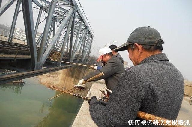  钓饵|民间钓鱼人的“流氓式钓鱼”，不用钓饵的，每天照样获鱼几十斤