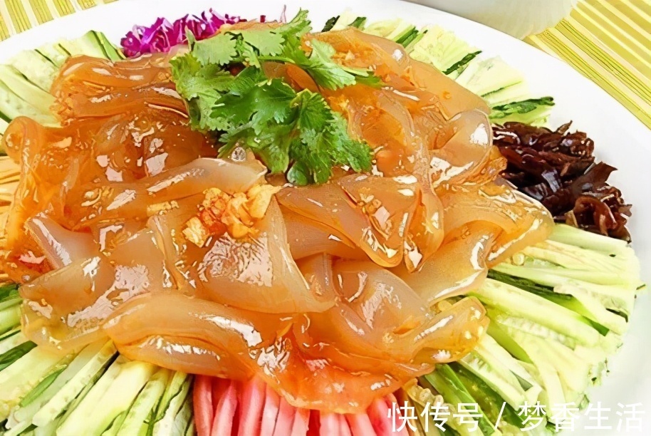 锅包肉锅包肉|东北具有代表性的11道当地特色美食，到此旅游一定不要错过了