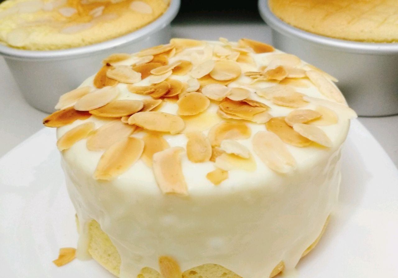 烘焙|烘焙美食教程抹茶蛋糕卷+海盐爆浆蛋糕做法详解