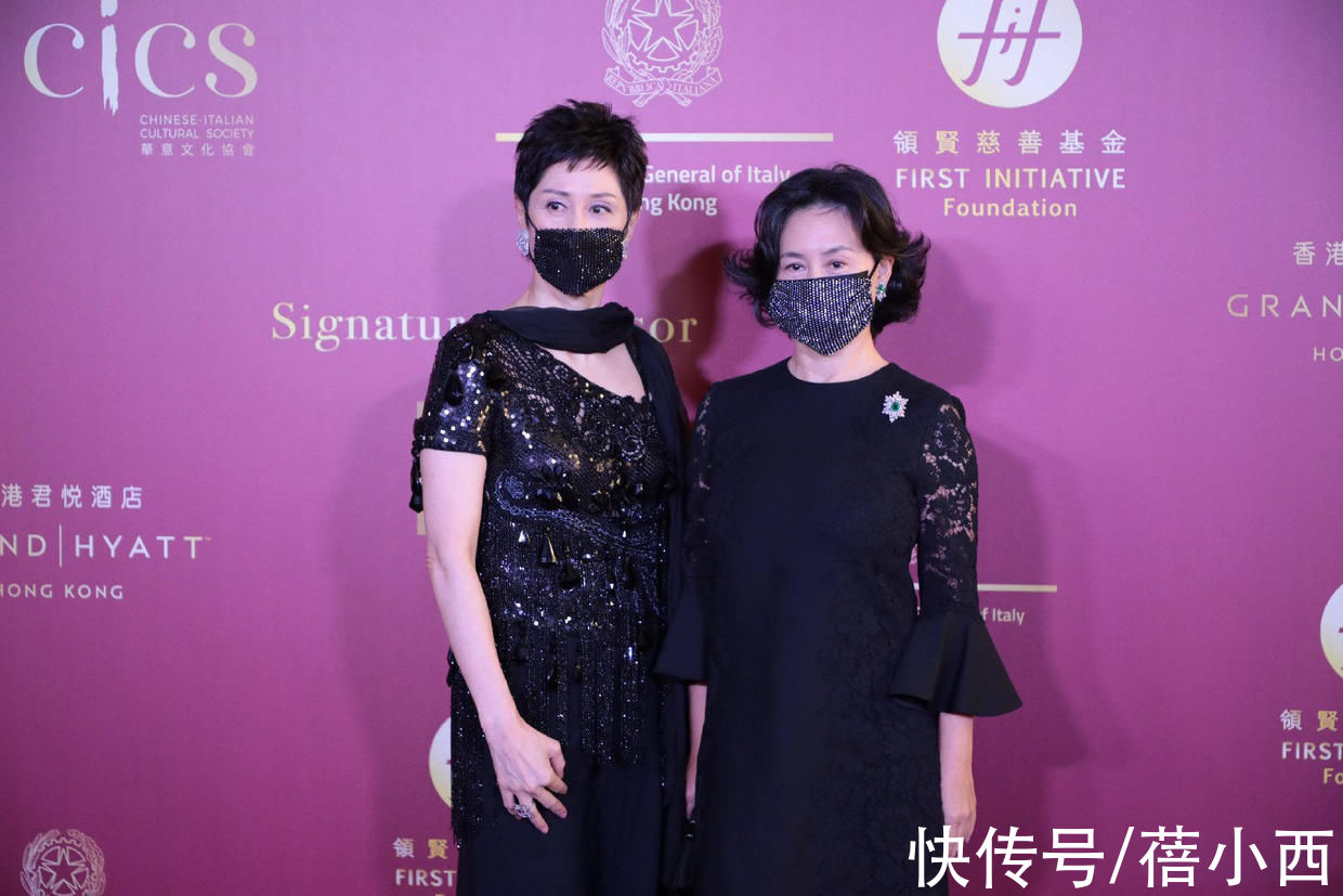 气质|何超琼的“女掌门气质”太高级，穿一袭小黑裙，也能惊艳又气派