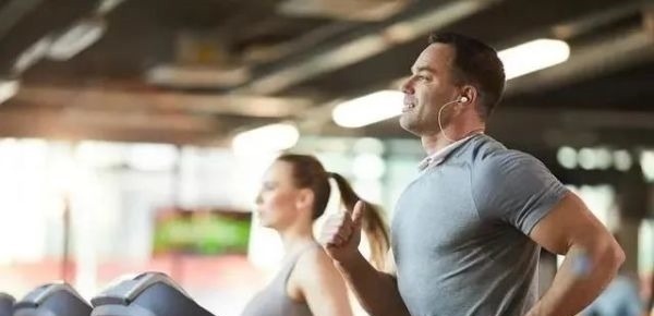 近视|坚持跑步的好处有哪些?科学跑步,要注意什么?现在就逐个分析