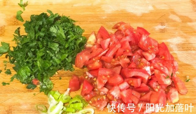 包子|家有孩子，早餐别再吃包子饼粥了，用面粉这样做，3分钟解决1大碗！