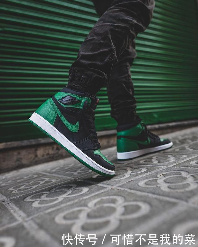 今年AJ1一共发了多少双最贵一双暴跌几万！最便宜的你想不到