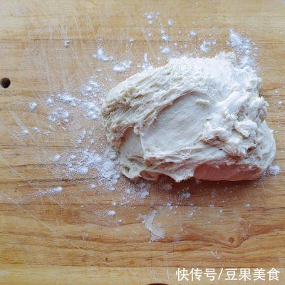 好吃|培根披萨这样做也太好吃了吧！天天吃都不腻