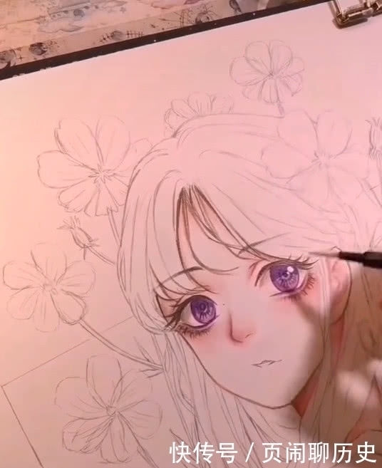 起型$美术生手绘小女孩,起型看着很一般,上色之后:论化妆的重要性