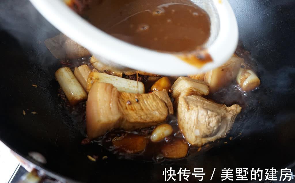 卤肉馅|在家蒸包子试试香菇卤肉馅,简单又美味,酱香味浓郁,太解馋了
