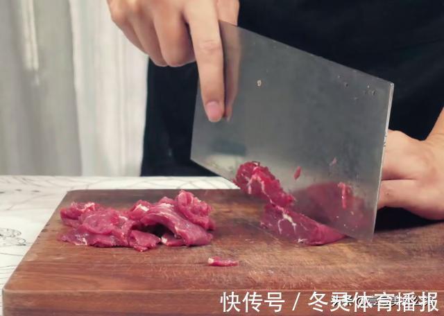 牛肉|牛肉这样做太好吃，微辣鲜香，肉嫩多汁，家人爱吃的美味菜肴