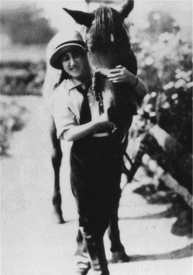 晚清|晚清名媛绝版照片:原来慈禧太后也是拍照狂人,婉容皇后端庄秀美