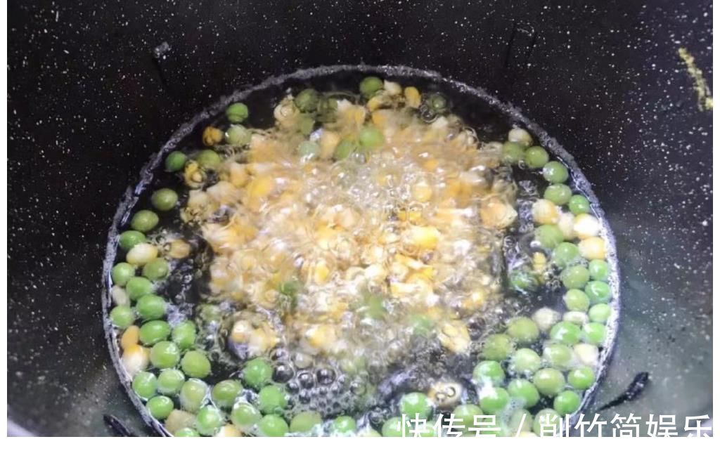 鸡胸肉|适合大众的低脂减肥餐:玉米豌豆鸡肉饼!易做又美味,还不怕吃胖