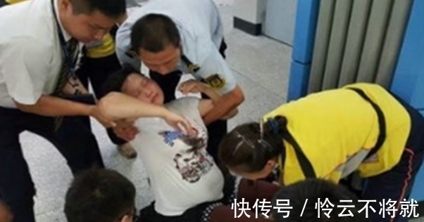 鬼门关|女子顺产后想睡觉,家属察觉不对,叫来医生送手术室