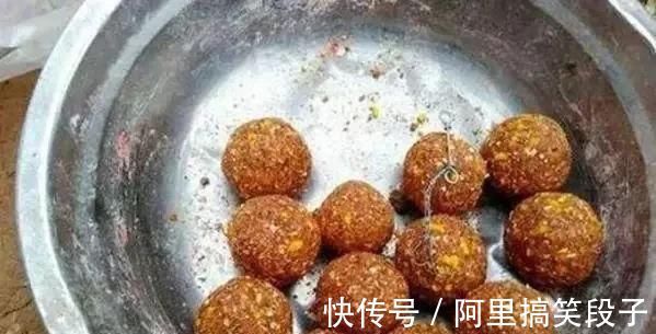 翻板|海竿钓鱼,用翻板方块料好还是用爆炸钩好,有什么优缺点?