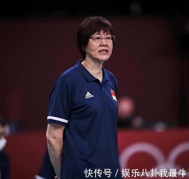 续约|两强敌确定新任主帅,启示中国女排,郎平和陈忠和或有回归可能!