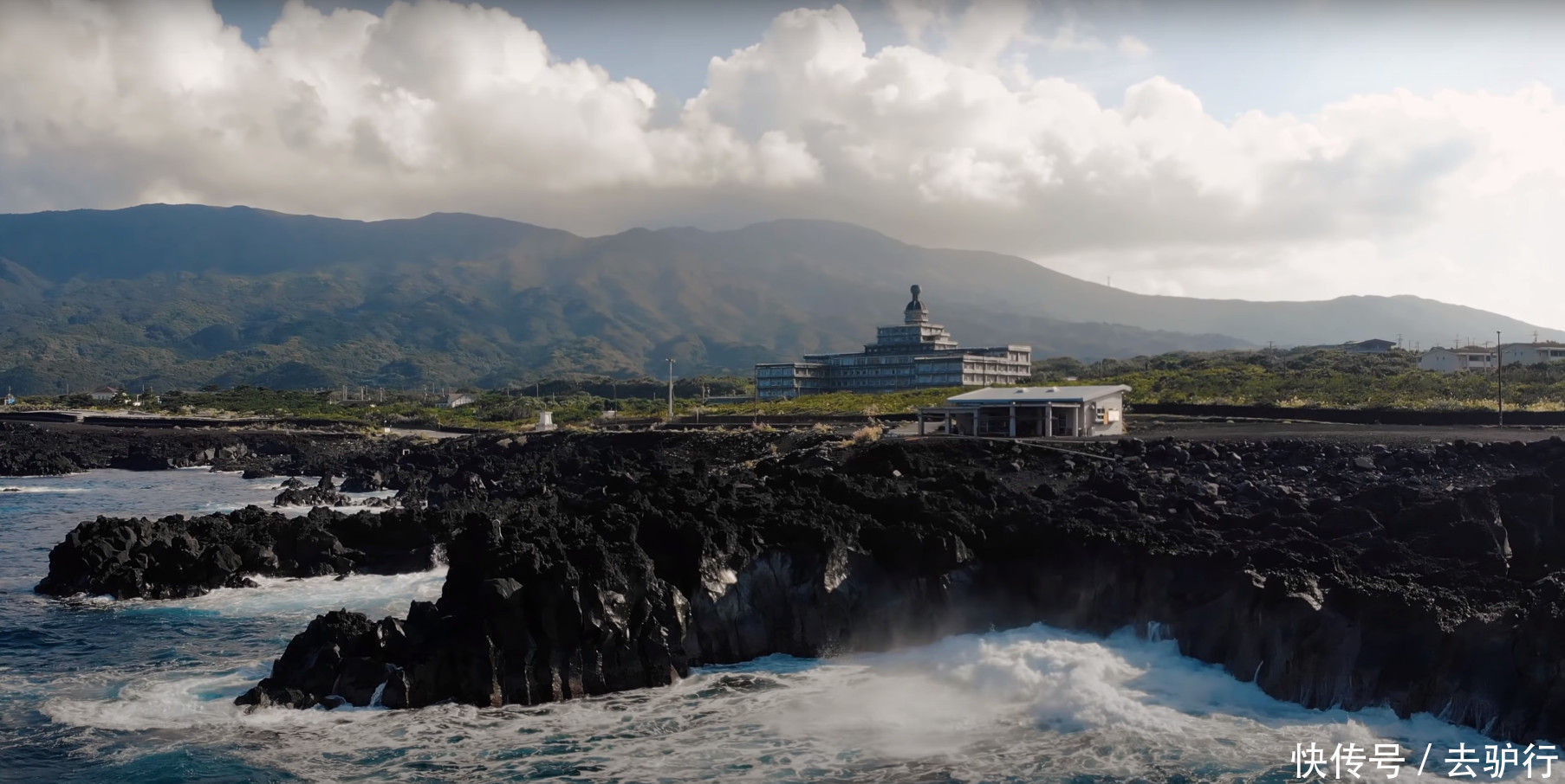 中年|日本荒岛空城：因“崇洋”游客流失，昔日最豪华的酒店破产关门