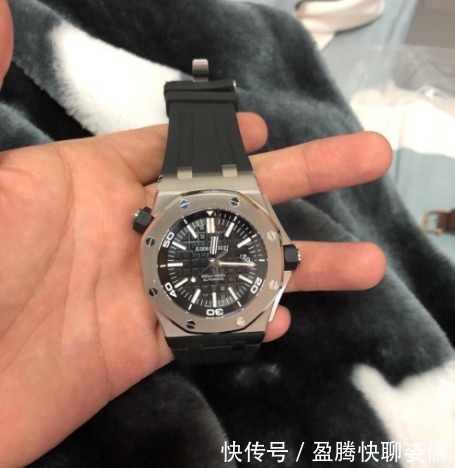 战斗力|顶级潜水表,爱彼皇家橡树离岸和宝珀五十噚,谁的战斗力更强