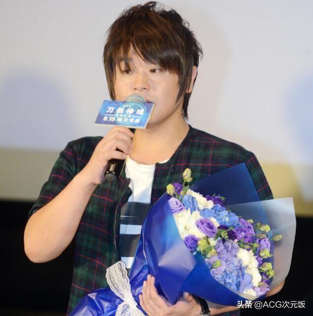 桐人|这新番要素过多,女主神似棍勇的芙蕾雅,还有效仿须乡的黄毛