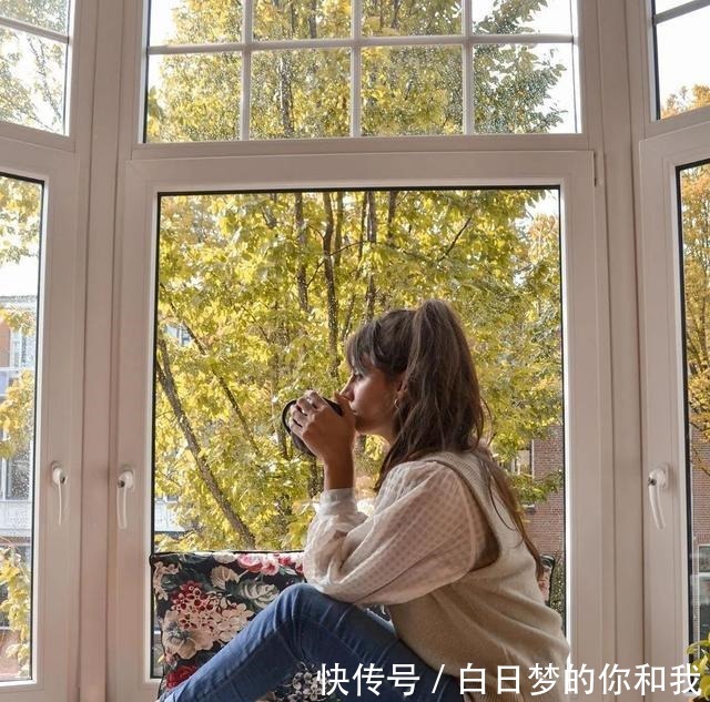 高领 2021年流行这4件上衣！搭配半裙、裤子都可以，太好看了！