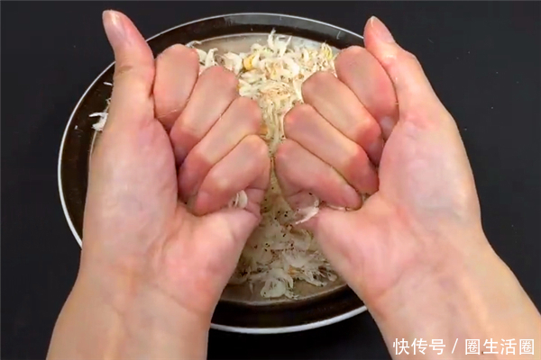 海鲜特|虾皮你家还在吃吗多亏有老渔民告诉我,早点提示家人,别不当事