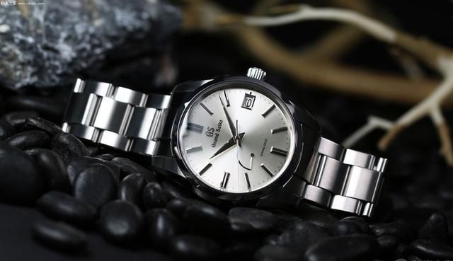 腕表 冠蓝狮推出四款全新Spring Drive系列腕表