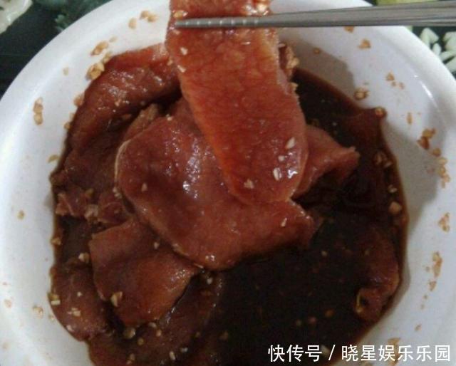 猪肉教你用电饭锅做,好吃不腻,出锅后比烤肉还香,孩子超爱吃!