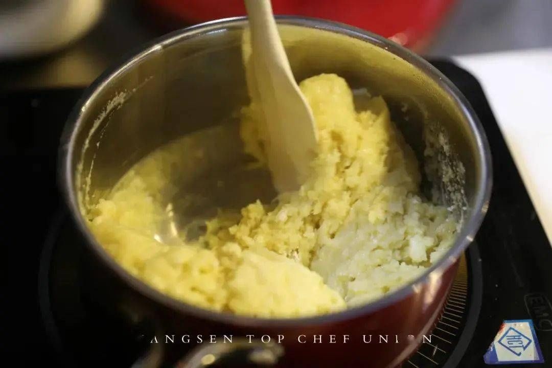 一次就能成功，入口即化的爆浆流心巨无霸泡芙！