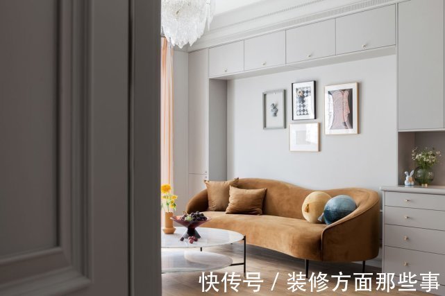 时尚感|焦糖色遇上高级灰,这个65平呈现不一样的时尚感