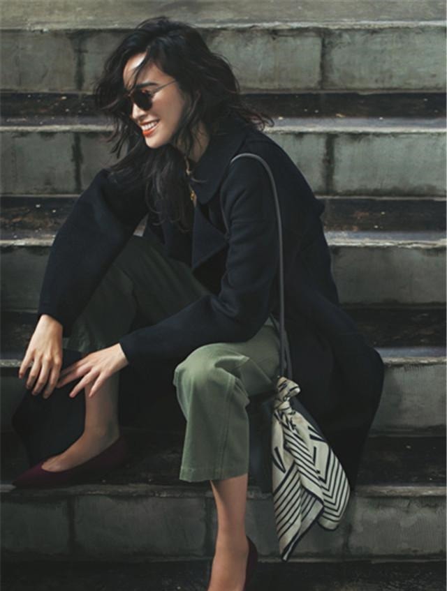 大衣 秋冬第一件大衣,有棕色、米色、藏青色,还有漂亮的烟熏色!